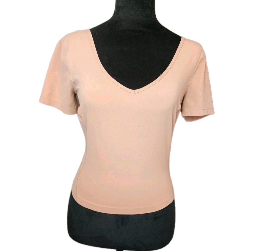 Lululemon Align Shirt Peach V-Neck Crop Top Size 4/6 Activewear Athleisure